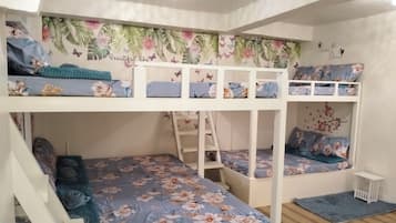 2 間睡房、房內夾萬、免費 Wi-Fi、床單