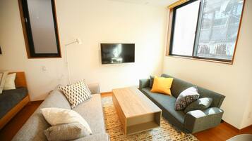 Deluxe Twin Room | Iron/ironing board, free WiFi