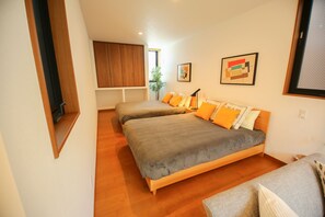 Habitación Deluxe con 2 camas individuales | Tabla de planchar con plancha y wifi gratis