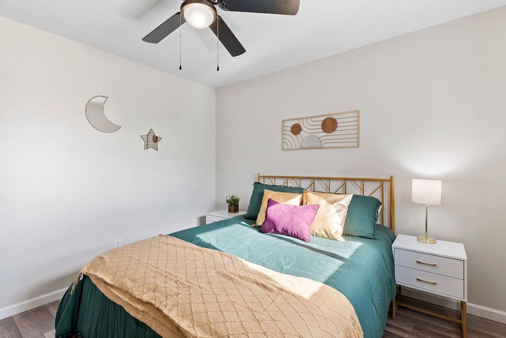 Modern Branson Family Cabin Game Room Sleeps 12 Stone County Vrbo