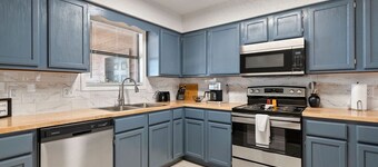 Modern Branson Family Cabin | Game Room | Sleeps 12