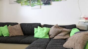 Smart TV, table tennis, books, computer monitors