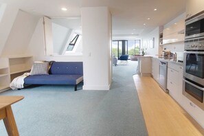 Interior - Lakeside Loft Rotorua (Rotorua)