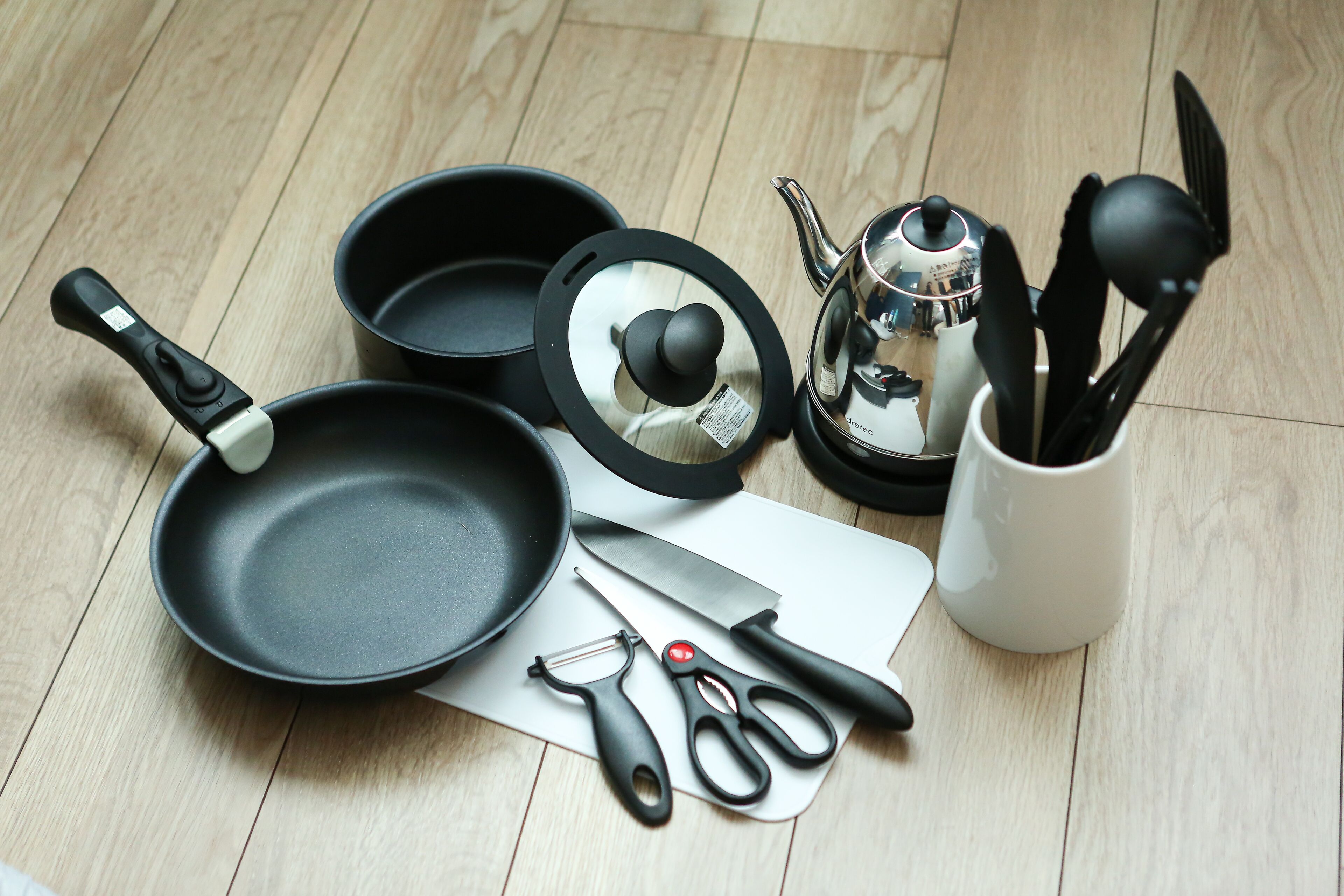 Fridge, microwave, cookware/dishes/utensils, freezer