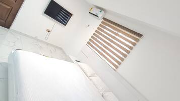 2 bedrooms, bed sheets