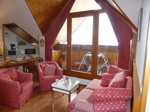 TV - 3-bedroom apartment with balcony for 5 people in Les Contamines-Montjoie (Les Contamines-Montjoie)