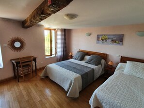 4 bedrooms, free WiFi