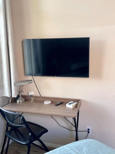 Charismatic Casita in the Desert W/ Pool & Spa