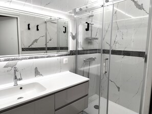 Hair dryer, towels