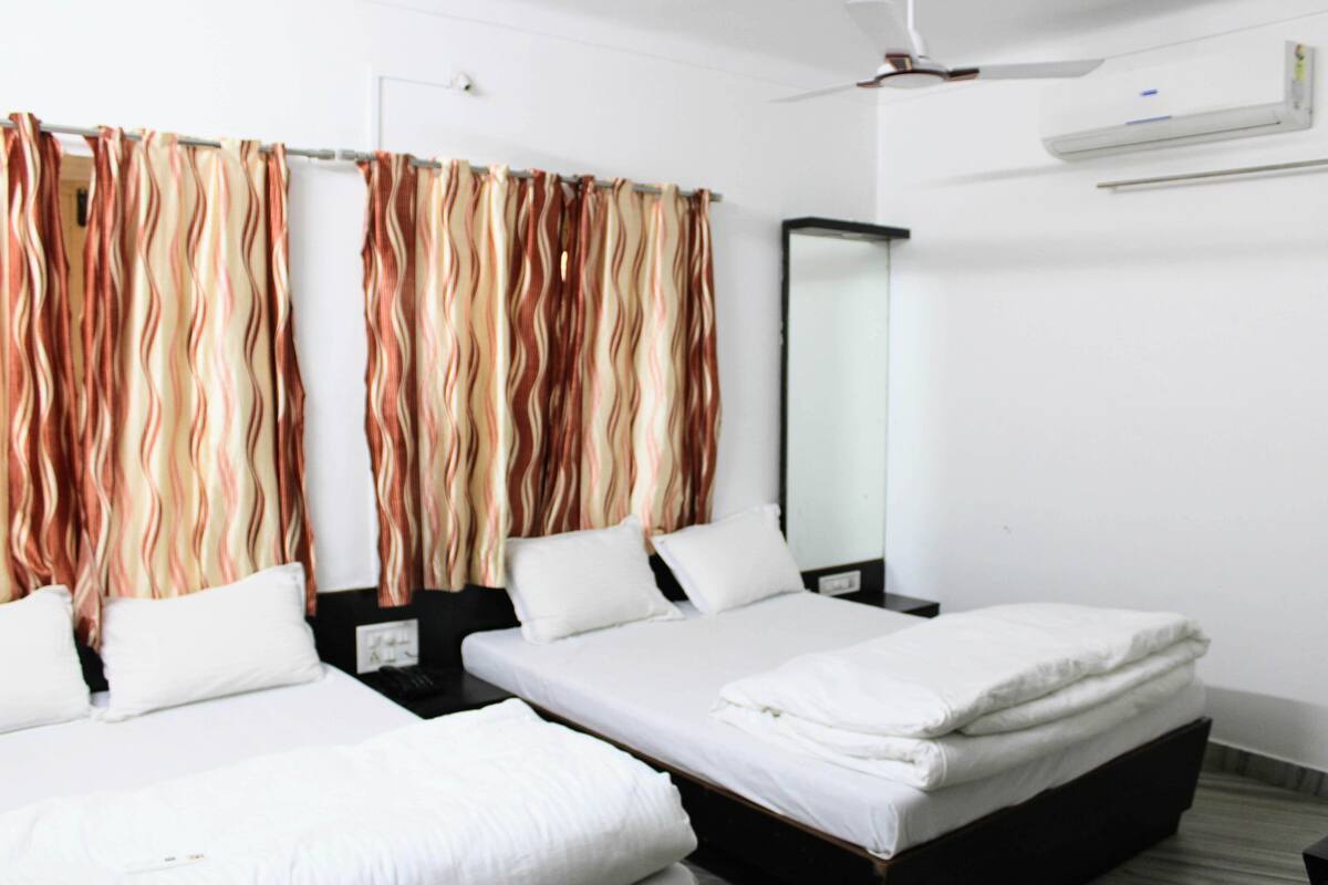 Egyptian cotton sheets, premium bedding, individually decorated