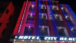 A multi-story building with a sign reading "HOTEL CITY HERITAGE." - Hotel City Heritage Haridwar (Haridwar)