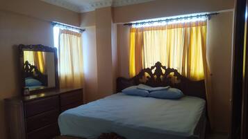Basic Apartment | 2 bedrooms, iron/ironing board, free WiFi