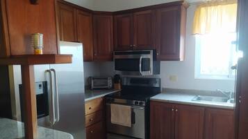 2 bedrooms, iron/ironing board, free WiFi