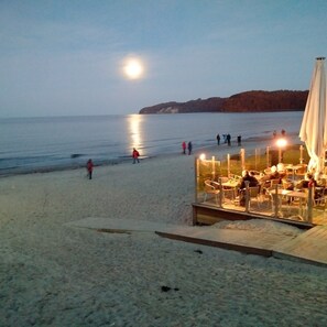 Beach nearby, sun loungers