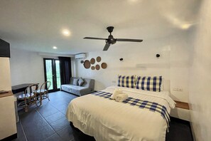 Suite Junior | Una scrivania, Wi-Fi gratuito, lenzuola