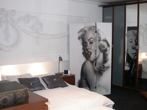 1 habitación y ropa de cama 