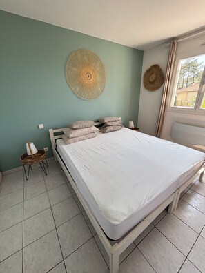 4 habitaciones, tabla de planchar con plancha y wifi gratis 