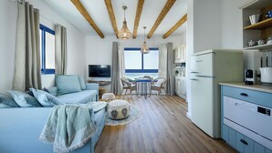 Interior detail - Authentic Beachfront Apartment (Nahariya)