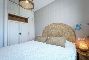 Apartment | 1 bedroom, free WiFi - Authentic Beachfront Apartment (Nahariya)
