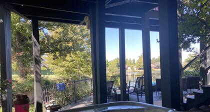 Beautiful House on the Lake with pool and hot tub