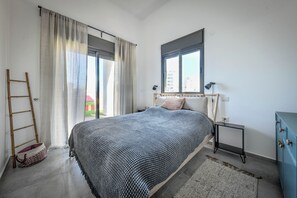 Apartment - Spacious Four Bedroom Holiday (Nahariya)