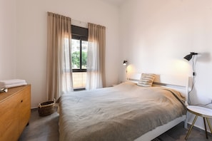 Apartment | 4 bedrooms, desk, free WiFi - Spacious Four Bedroom Holiday (Nahariya)