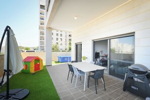 Terrace/patio - Spacious Four Bedroom Holiday (Nahariya)