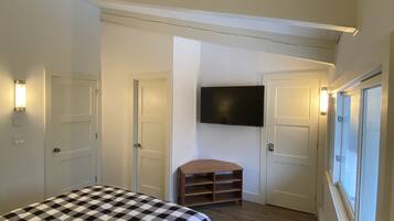 3 camere, una scrivania, Wi-Fi gratuito, lenzuola