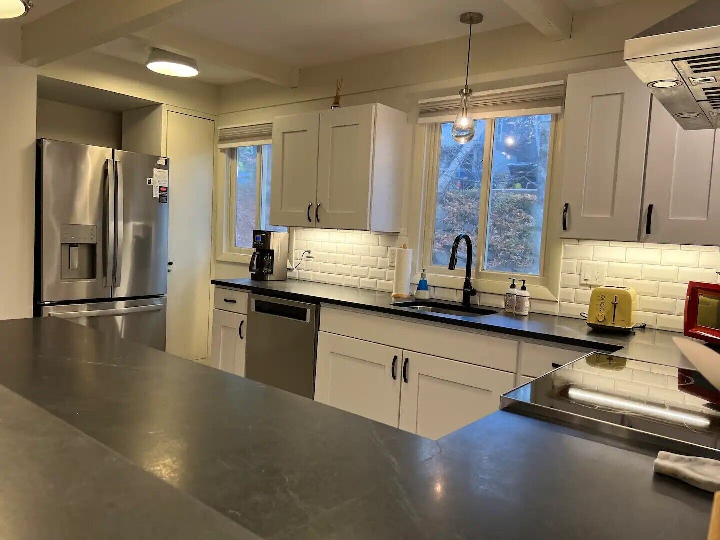 冰箱、微波炉、烤箱、炉灶