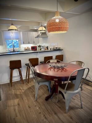 Dining - 6 Guest 3BR, 2 BA Stratton Condo with Fireplace and forest views. (Winhall)