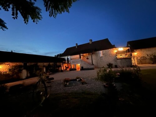 Magnifique ancienne ferme du P érigord Noir classée 4 étoiles