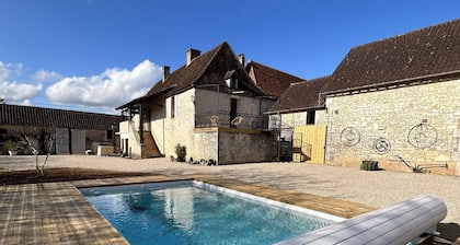 Magnifique ancienne ferme du Périgord Noir classée 4 étoiles
