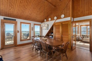 Dining - D124- Classic Duck Oceanfront - 4 Brs Outstanding Ocean Views & Comm. Pool (Duck)