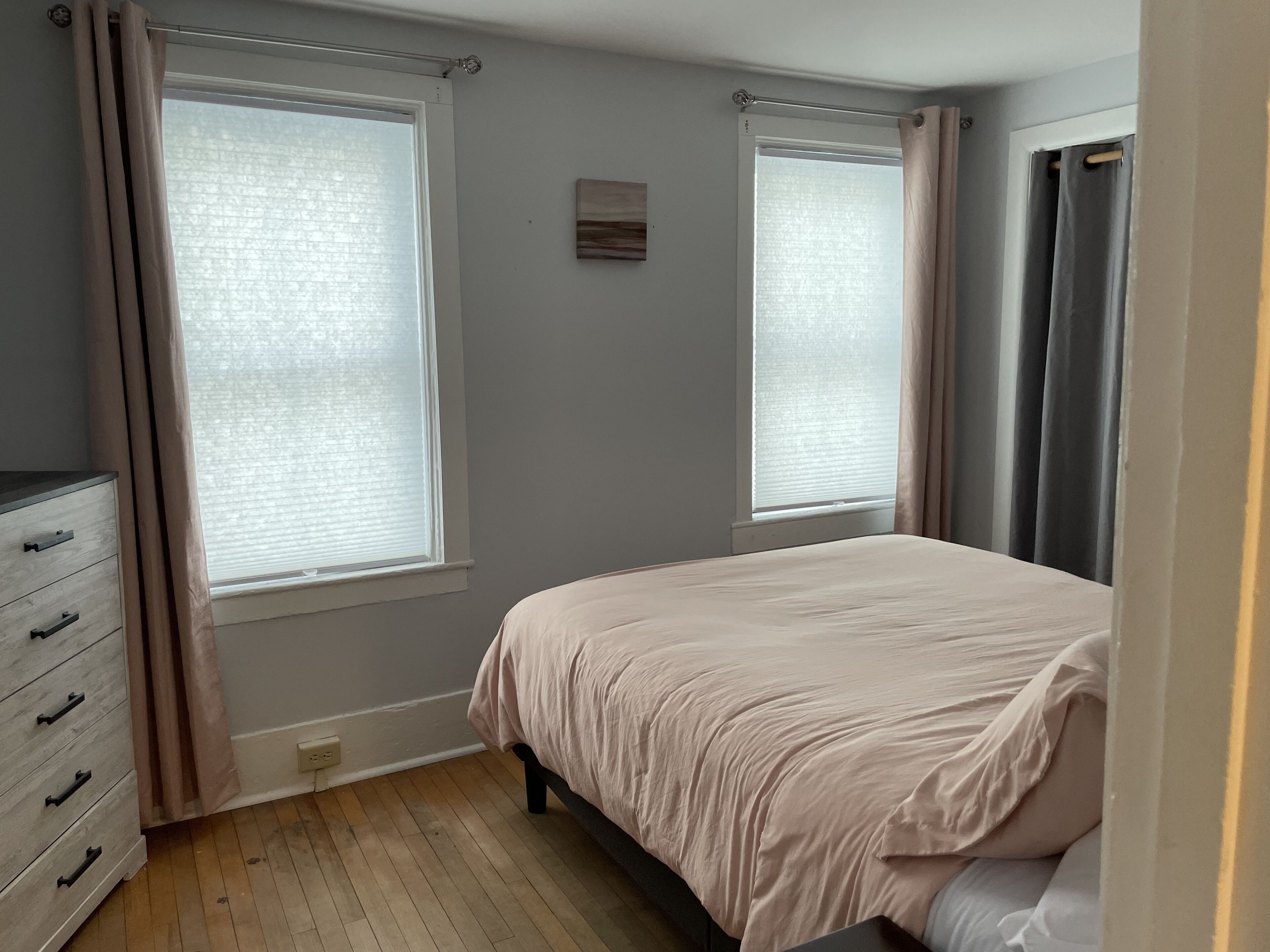 2 chambres, fer et planche à repasser, lit parapluie, Wi-Fi