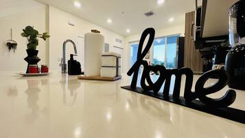 Comfort Room | Private kitchen | Dining tables