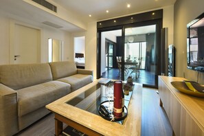 1 bedroom, free WiFi - Luxury Levontin apt near Rothschild (Tel Aviv)