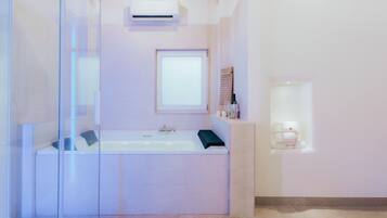Estudi en suite de luxe (4) | Llençols de cotó egipci, roba de llit d'alta qualitat i cobrellits