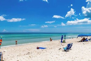 On the beach - Komffy Apartment w/2 King Bed and OceanView at Tides (Hollywood)