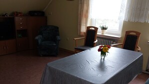 Unclassified image, 5 of 8, button - Rural vacation apartment (Stadland)