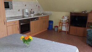 Unclassified image, 4 of 8, button - Rural vacation apartment (Stadland)