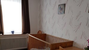 Unclassified image, 3 of 8, button - Rural vacation apartment (Stadland)