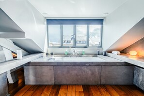 Apartment | Bathroom