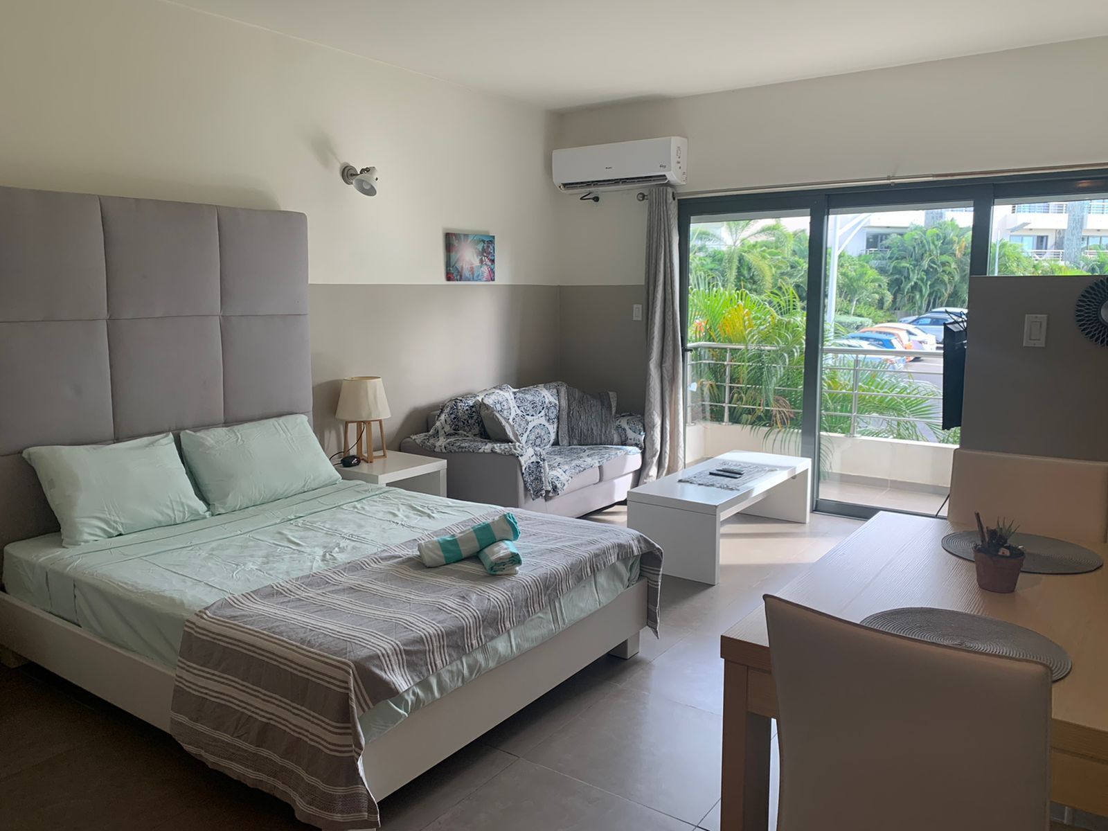 1 多间卧室、办公桌、免费 WiFi、床单