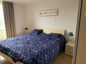 2 chambres, lit parapluie, Wi-Fi, draps fournis