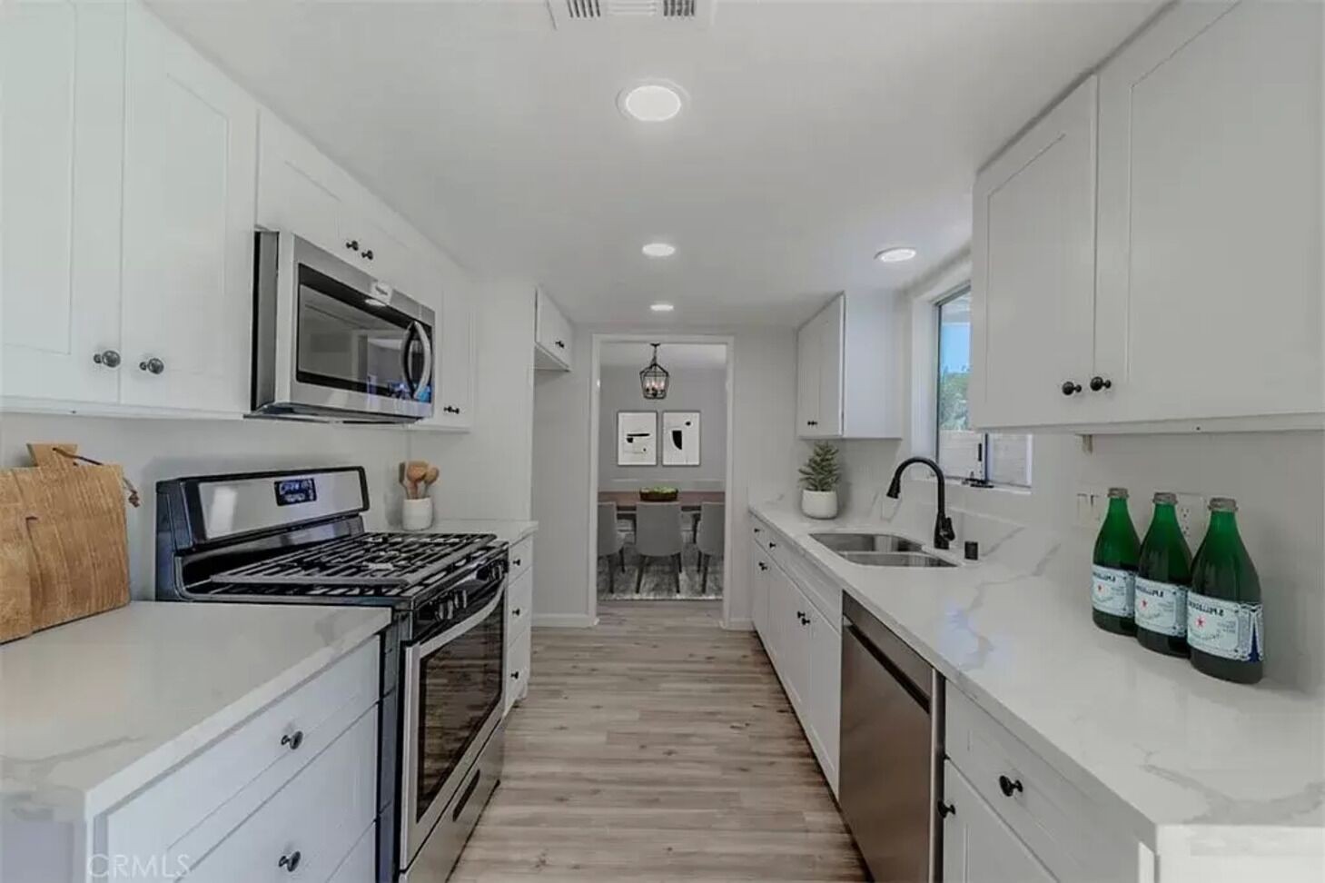 Comfy full house w/ private pool near Coachella! Full amenities!