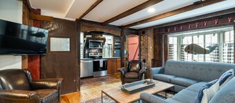 The Orca – Modern Coastal Comfort Awaits