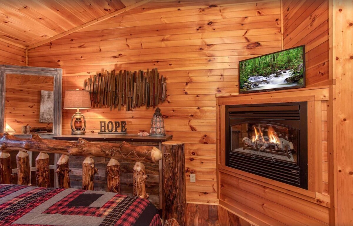 Photo 45 of 5 Mins from Rocky Top Sports Complex ⭐️ Theater & Game Room