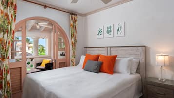 1 間睡房、房內夾萬、熨斗/熨衫板、可攜式嬰兒床