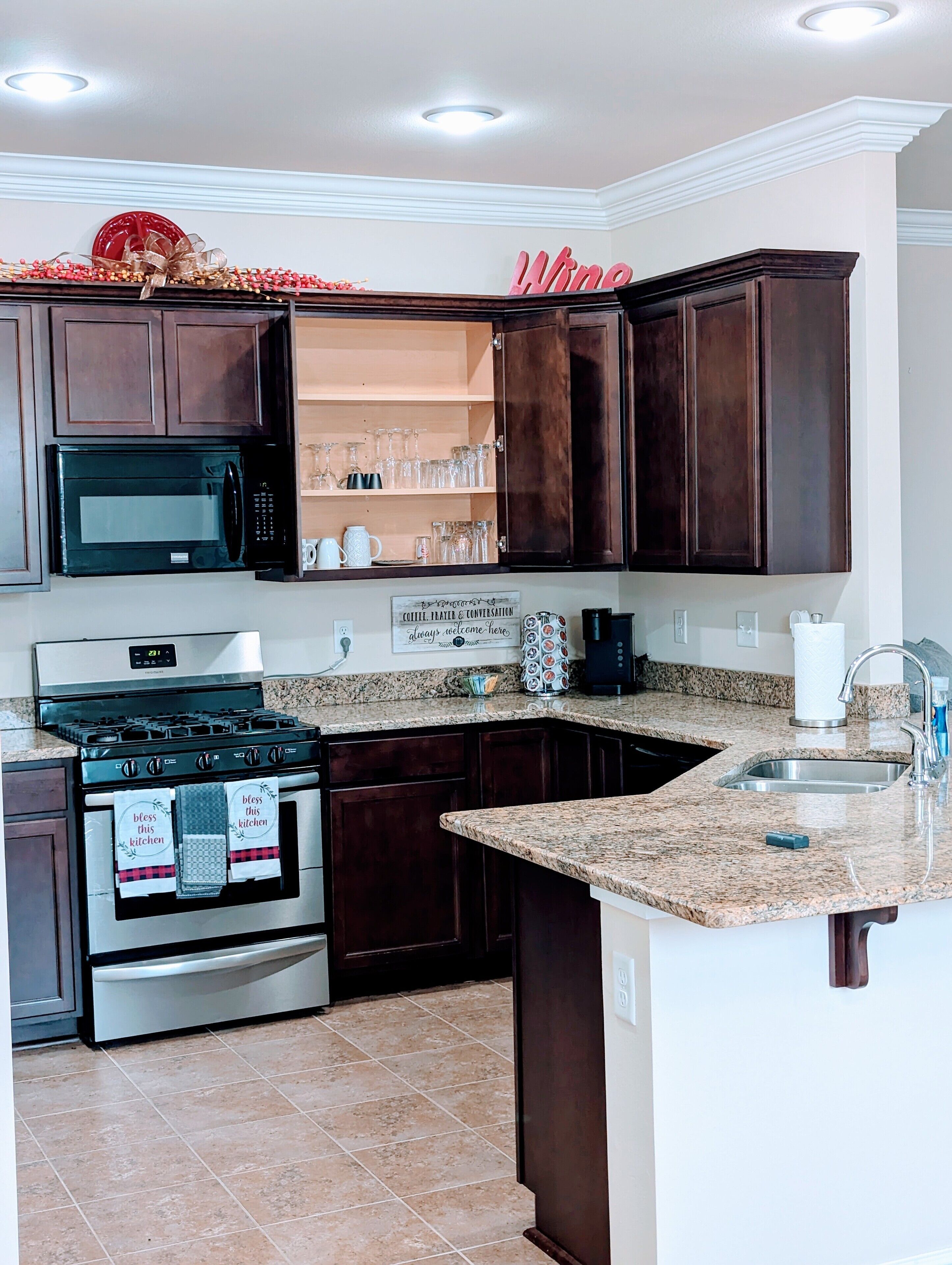 冰箱、微波炉、烤箱、炉灶