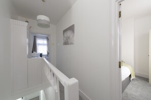 3 chambres, fer et planche à repasser, Wi-Fi gratuit, draps fournis